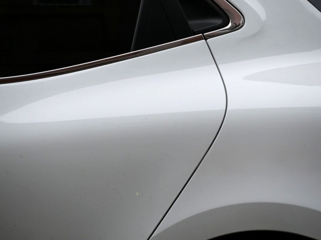 metallic white car paint